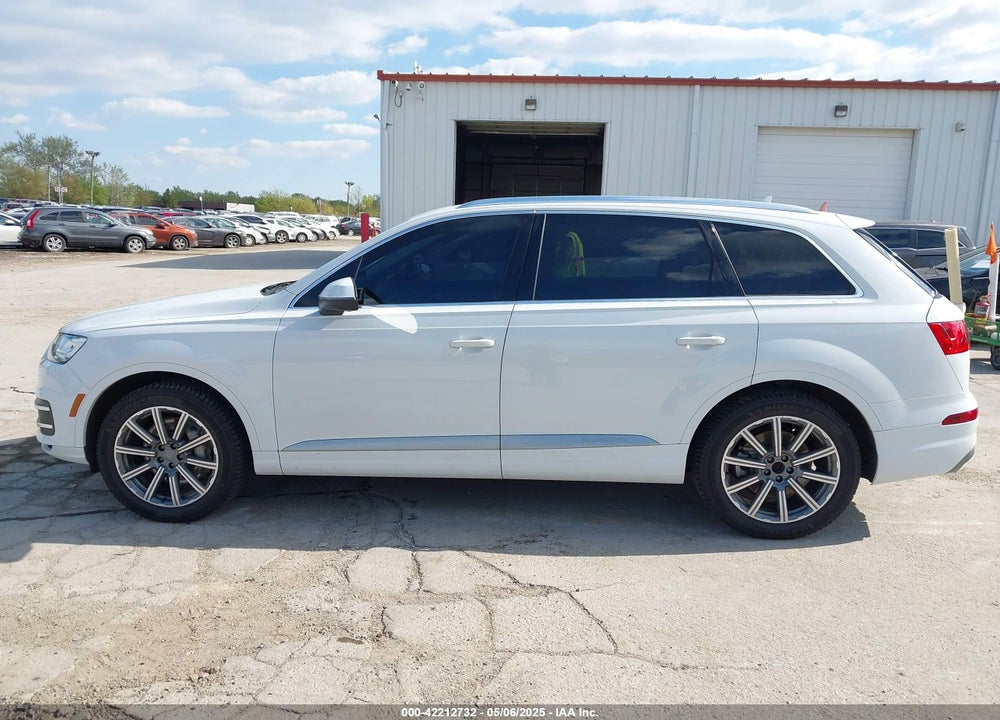2019 AUDI Q7 VIN: WA1LAAF78KD002413