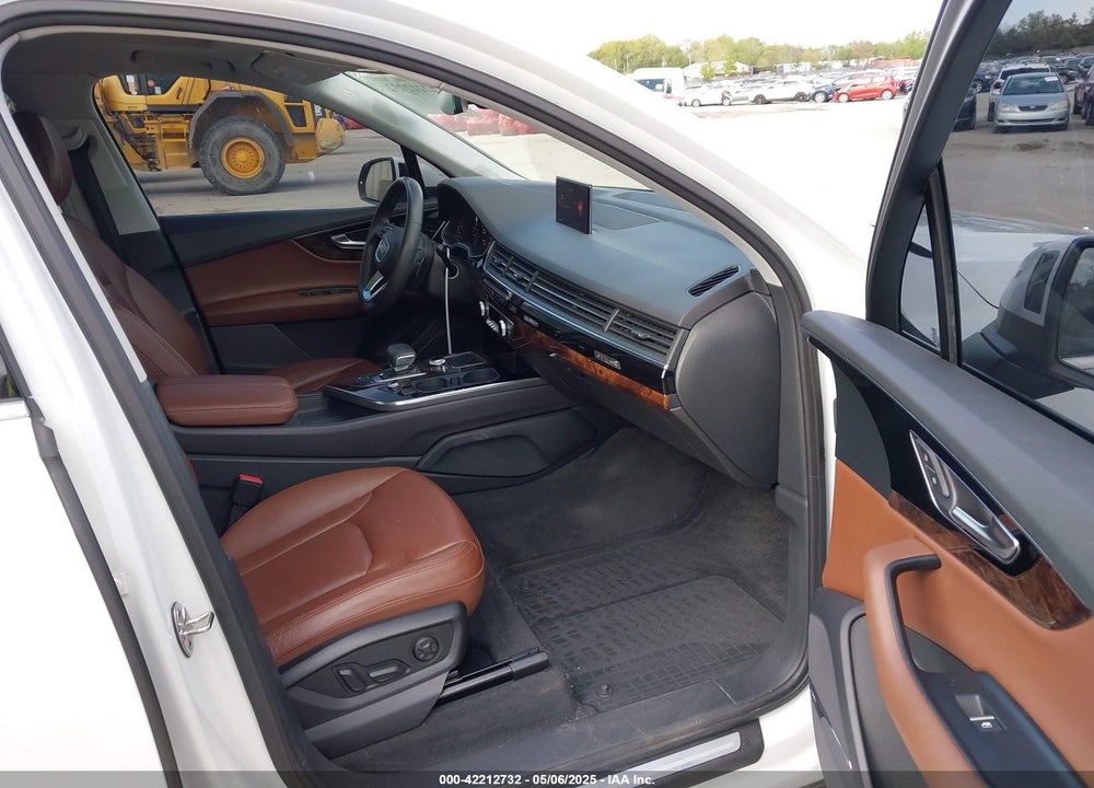 2019 AUDI Q7 VIN: WA1LAAF78KD002413