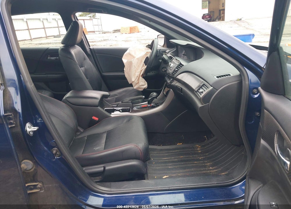 2017 HONDA ACCORD VIN: 1HGCR2F14HA273898