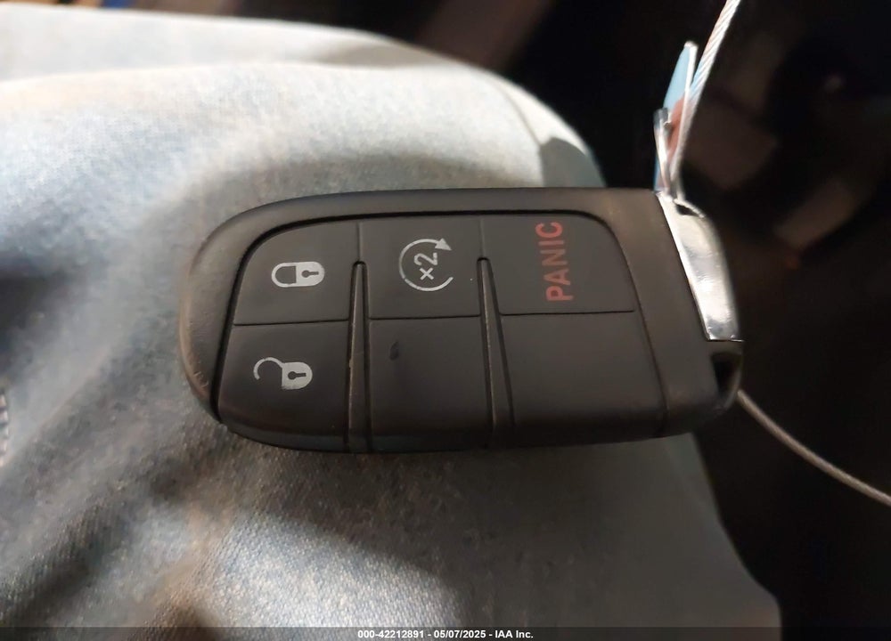 2018 JEEP COMPASS LATITUDE FWD VIN: 3C4NJCBB5JT442957