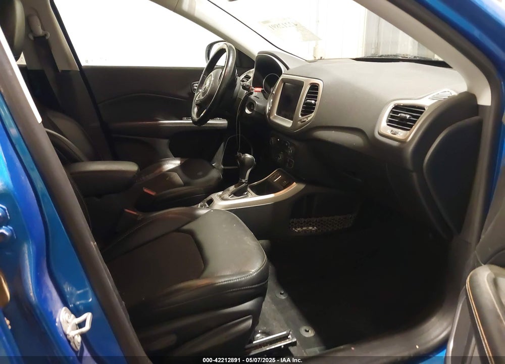 2018 JEEP COMPASS LATITUDE FWD VIN: 3C4NJCBB5JT442957