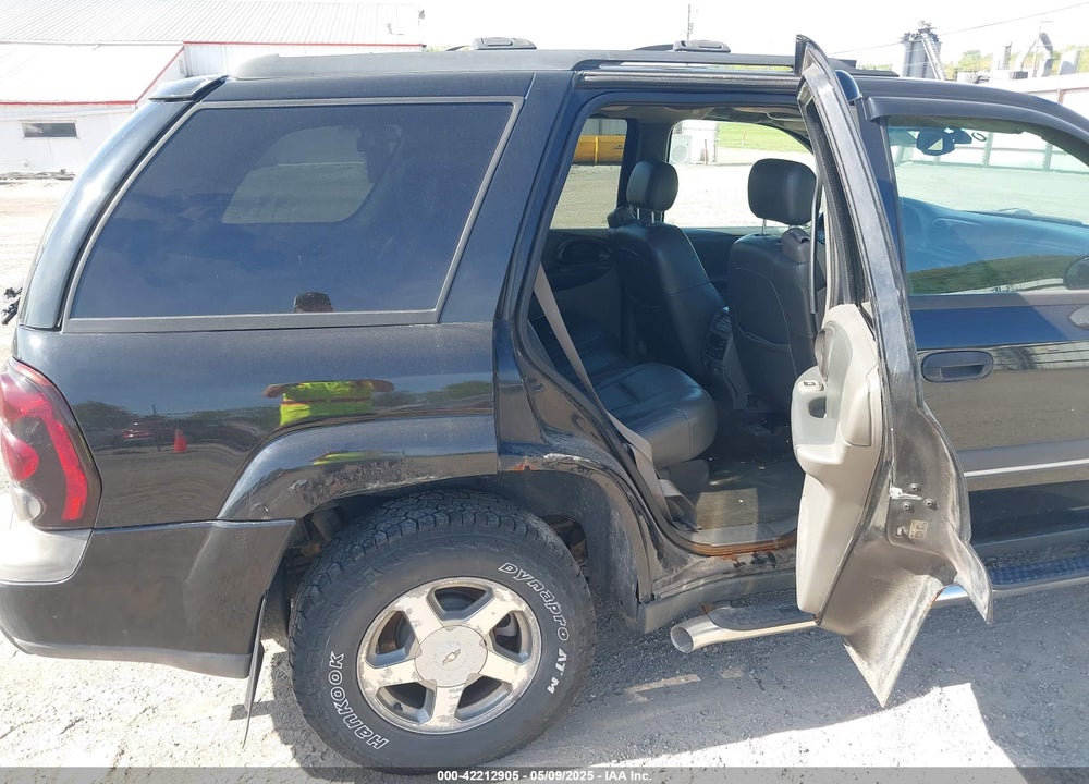 2002 CHEVROLET TRAILBLAZER LT VIN: 1GNDT13S922128652