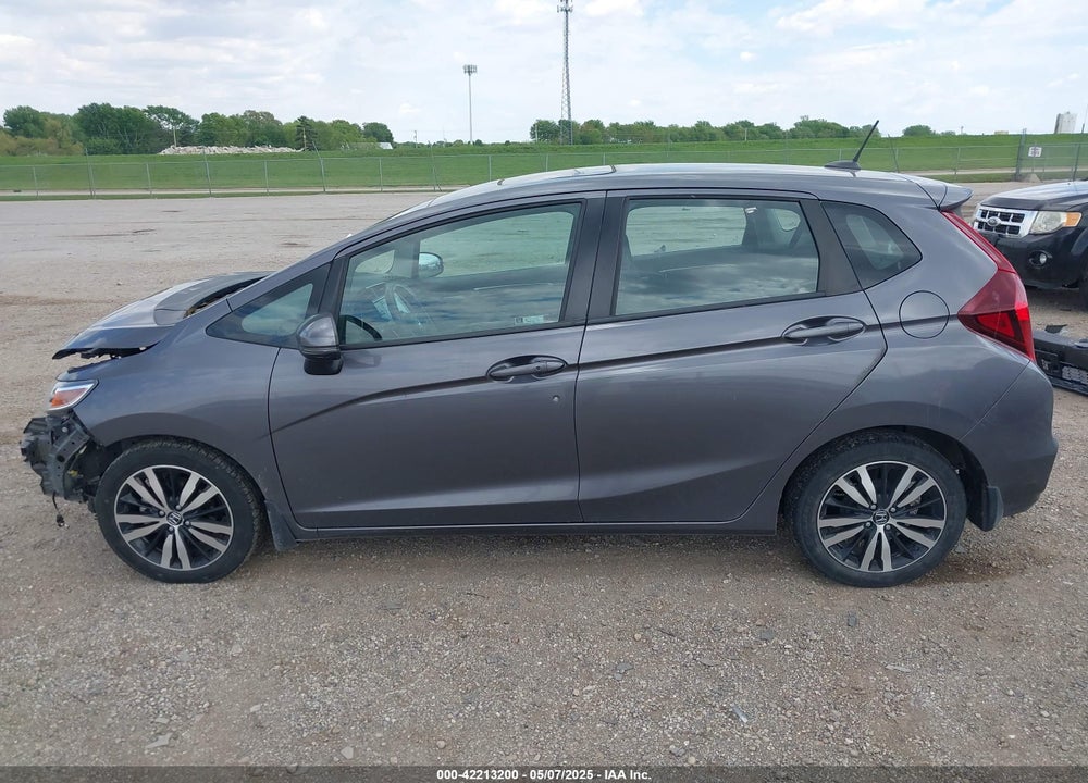 2019 HONDA FIT VIN: 3HGGK5H81KM742537