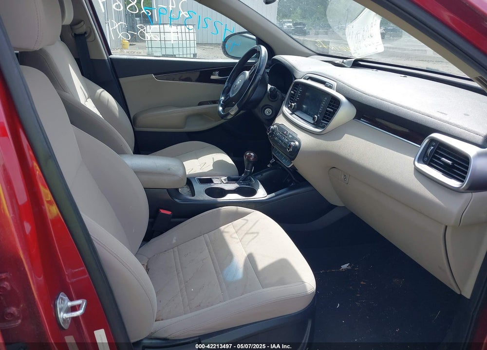 2018 KIA SORENTO 2.4L LX VIN: 5XYPGDA38JG421230