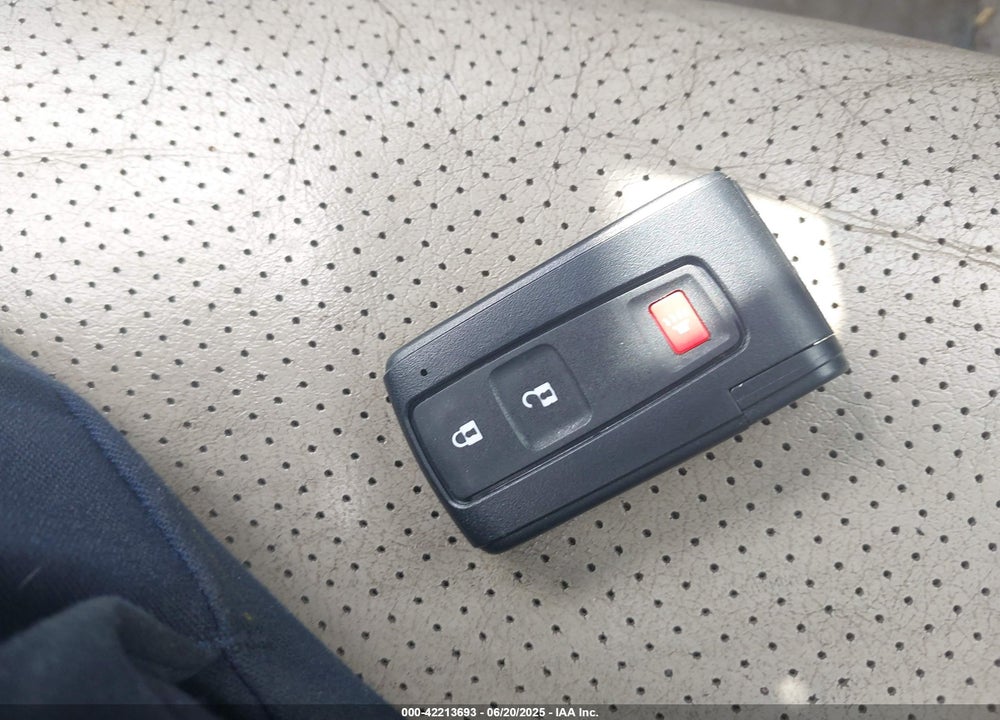 2007 TOYOTA PRIUS VIN: JTDKB20U677608107