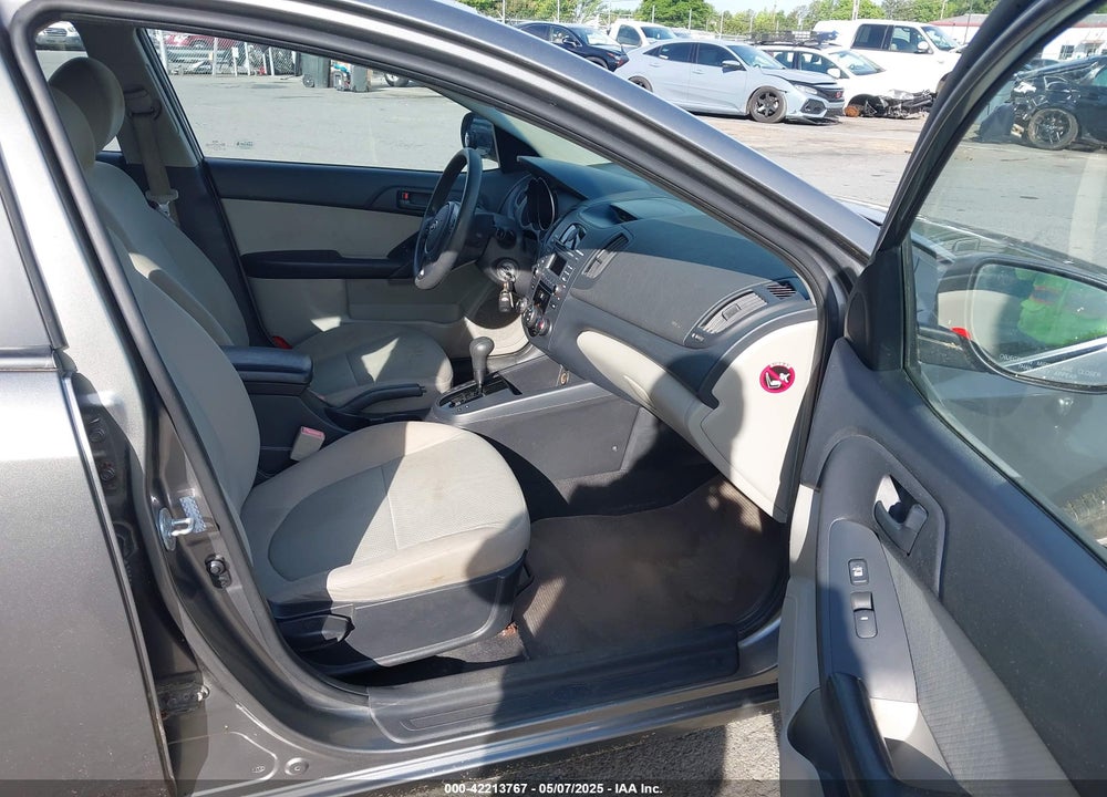2010 KIA FORTE EX VIN: KNAFU4A2XA5242981