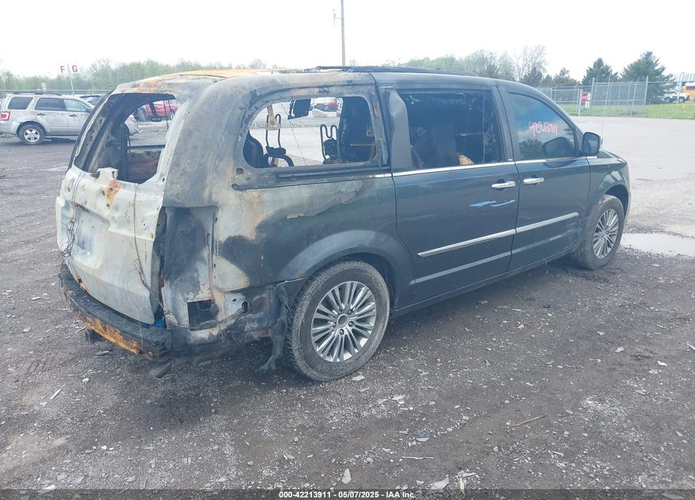 2013 CHRYSLER TOWN & COUNTRY TOURING-L VIN: 2C4RC1CG8DR615873
