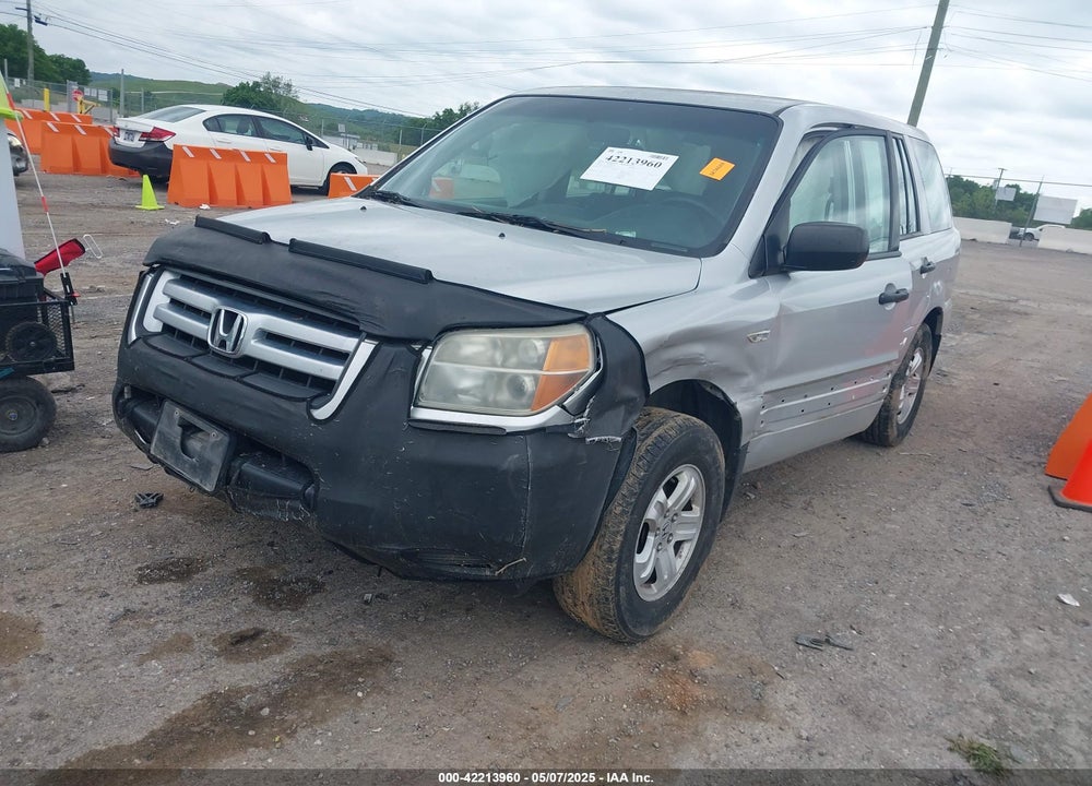 2006 HONDA PILOT LX VIN: 2HKYF181X6H542755