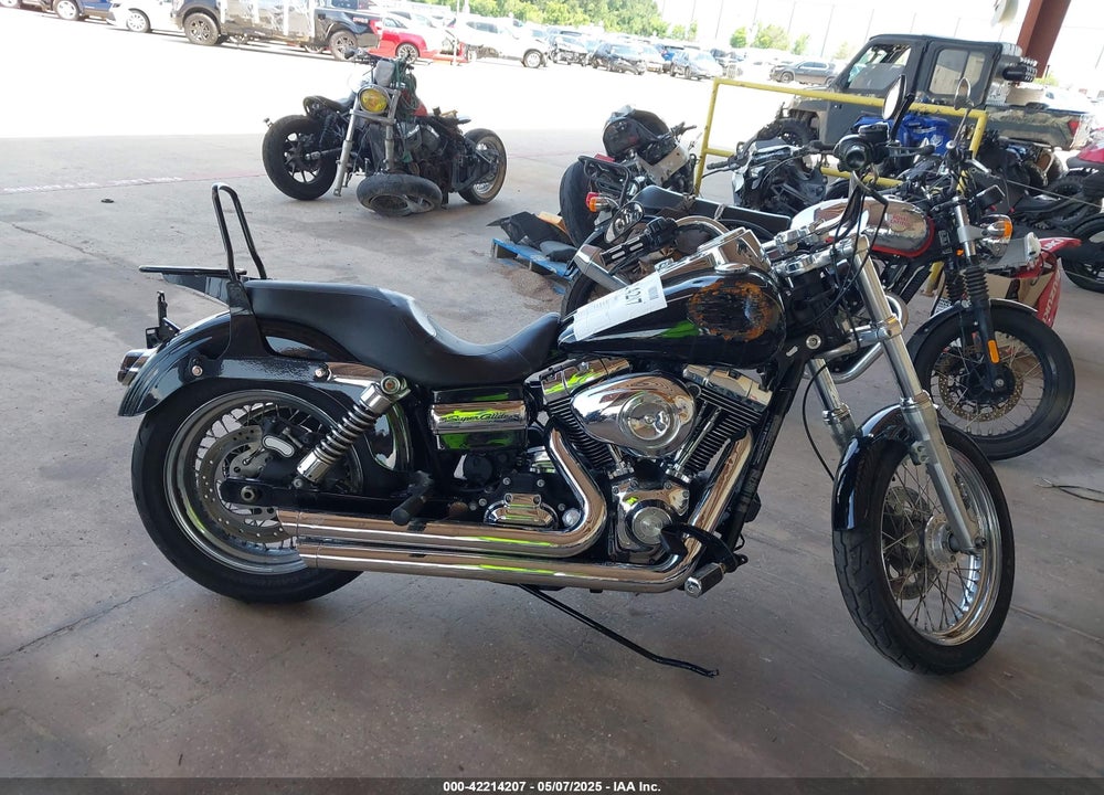 2011 HARLEY-DAVIDSON FXDC VIN: 1HD1GV41XBC328820