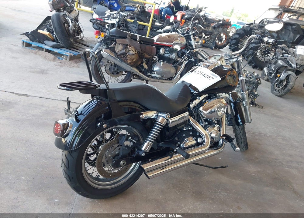 2011 HARLEY-DAVIDSON FXDC VIN: 1HD1GV41XBC328820