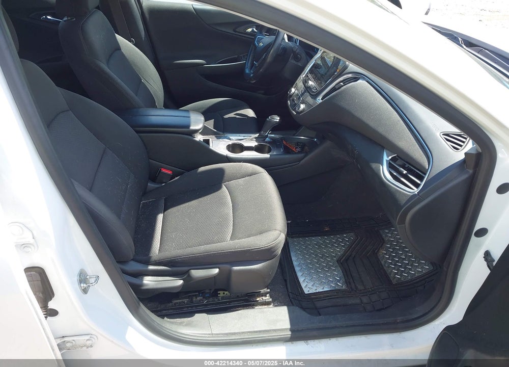 2018 CHEVROLET MALIBU VIN: 1G1ZD5ST2JF235426