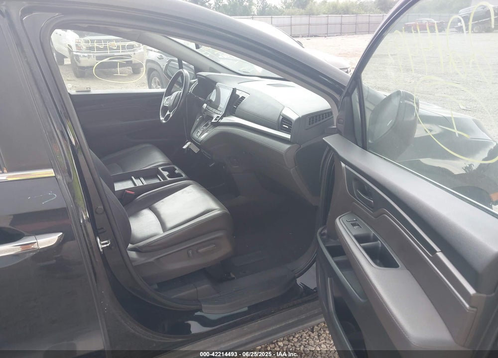 2018 HONDA ODYSSEY EX-L VIN: 5FNRL6H71JB090023