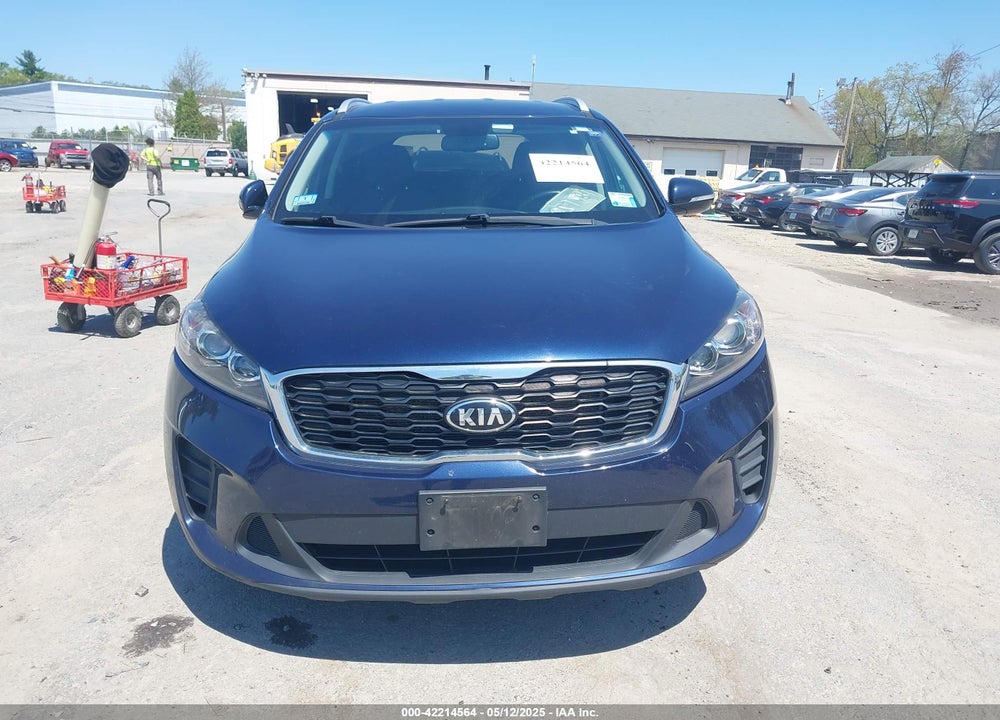 2019 KIA SORENTO VIN: 5XYPGDA32KG433827