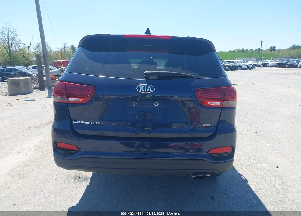 2019 KIA SORENTO VIN: 5XYPGDA32KG433827