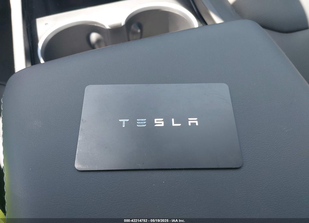 2024 TESLA MODEL 3 LONG RANGE DUAL MOTOR ALL-WHEEL DRIVE/REAR-WHEEL DRIVE VIN: 5YJ3E1EA3RF784002