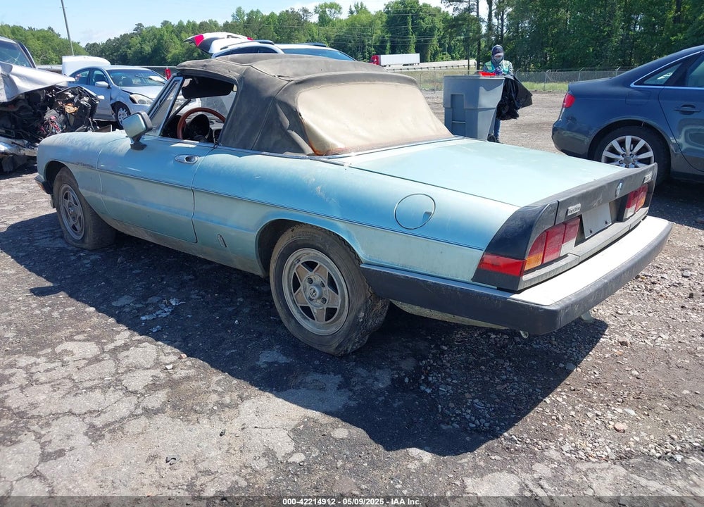 1983 ALFA ROMEO VELOCE 2000 SPIDER VIN: ZARBA5411D1016042