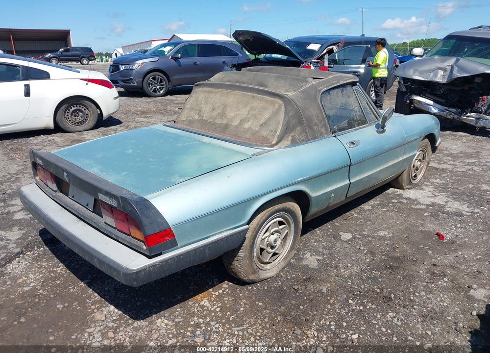 1983 ALFA ROMEO VELOCE 2000 SPIDER VIN: ZARBA5411D1016042