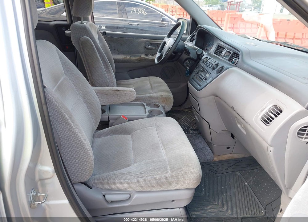 2004 HONDA ODYSSEY LX VIN: 5FNRL18584B060670
