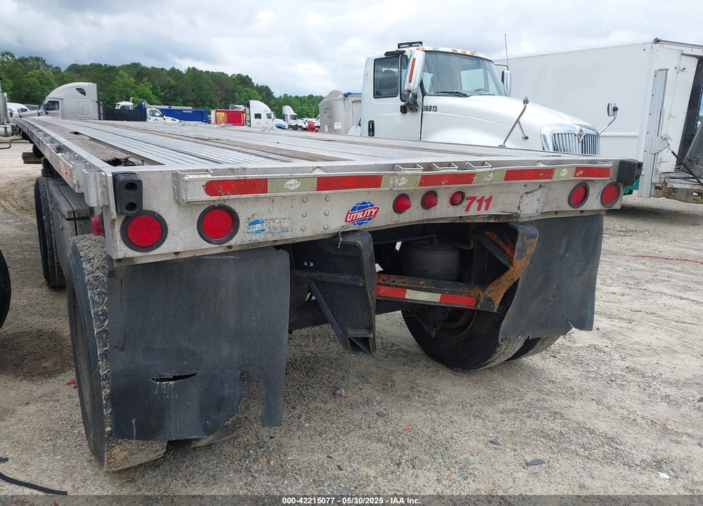 2015 UTILITY TRAILER MFG FLATBED TRAILER VIN: 1UYFS2481FA268804