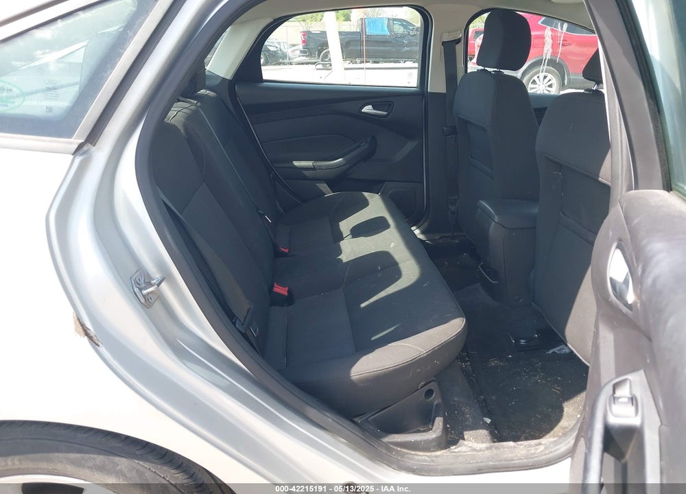 2015 FORD FOCUS VIN: 1FADP3F22FL237903