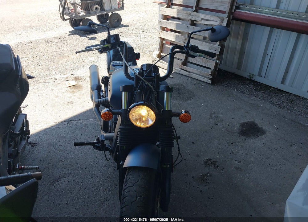 2021 INDIAN MOTORCYCLE CO. SCOUT BOBBER SIXTY ABS VIN: 56KMTA110M3168922