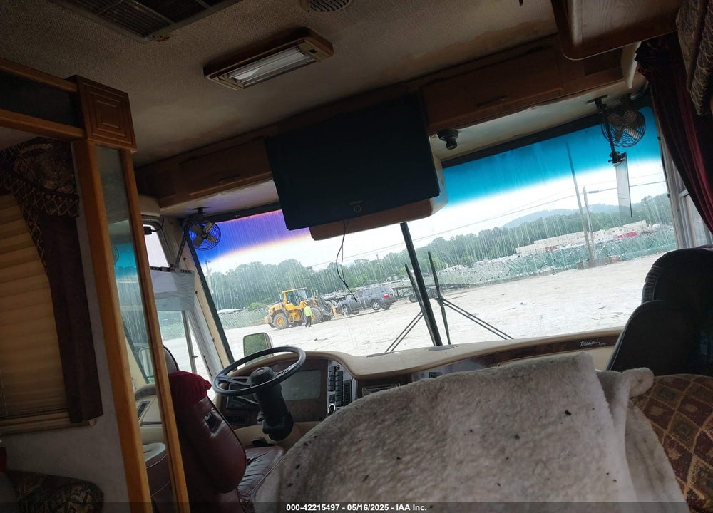 1998 FREIGHTLINER CHASSIS VIN: 4UZ6XJBA7WC921221