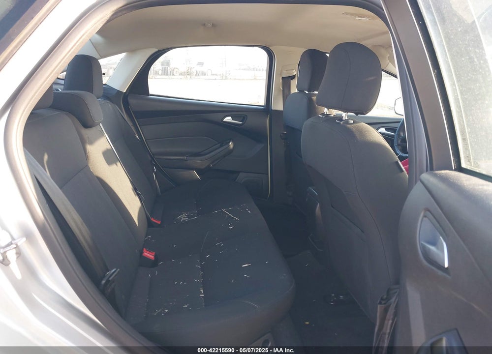 2017 FORD FOCUS VIN: 1FADP3F24HL304407