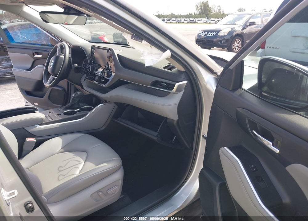 2022 TOYOTA HIGHLANDER XLE VIN: 5TDGZRAH4NS108963