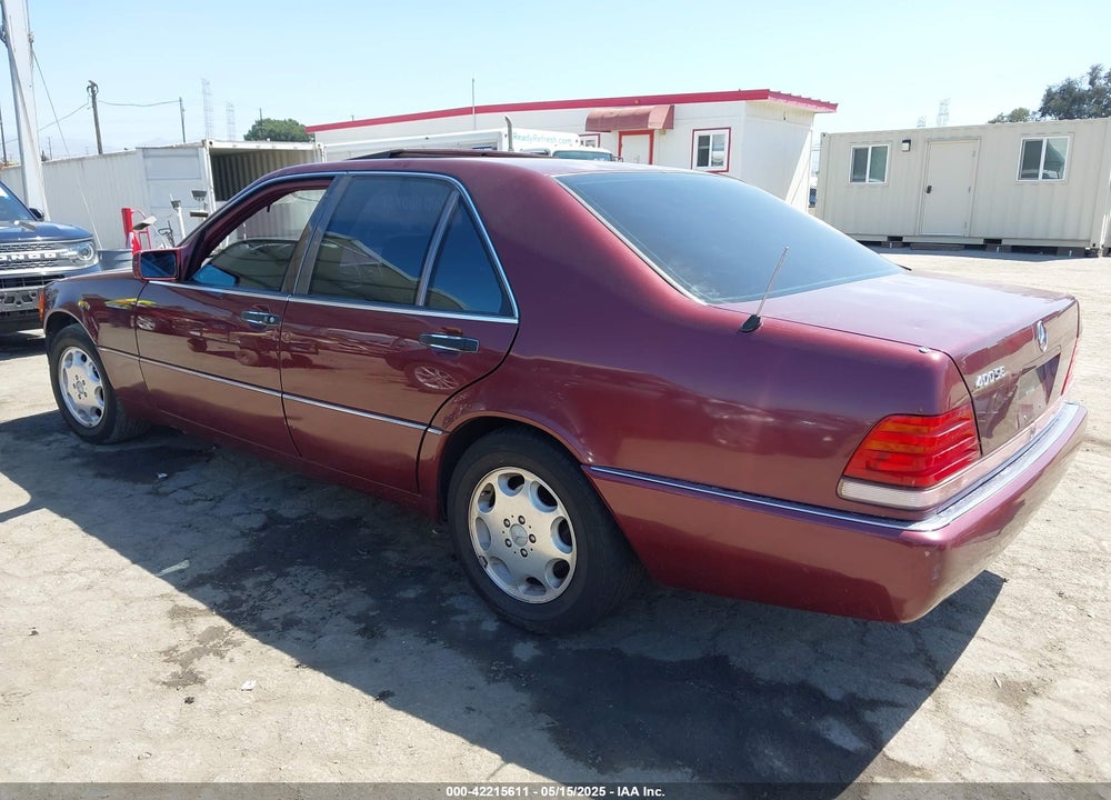 1992 MERCEDES-BENZ 400 VIN: WDBGA42E5NA061808