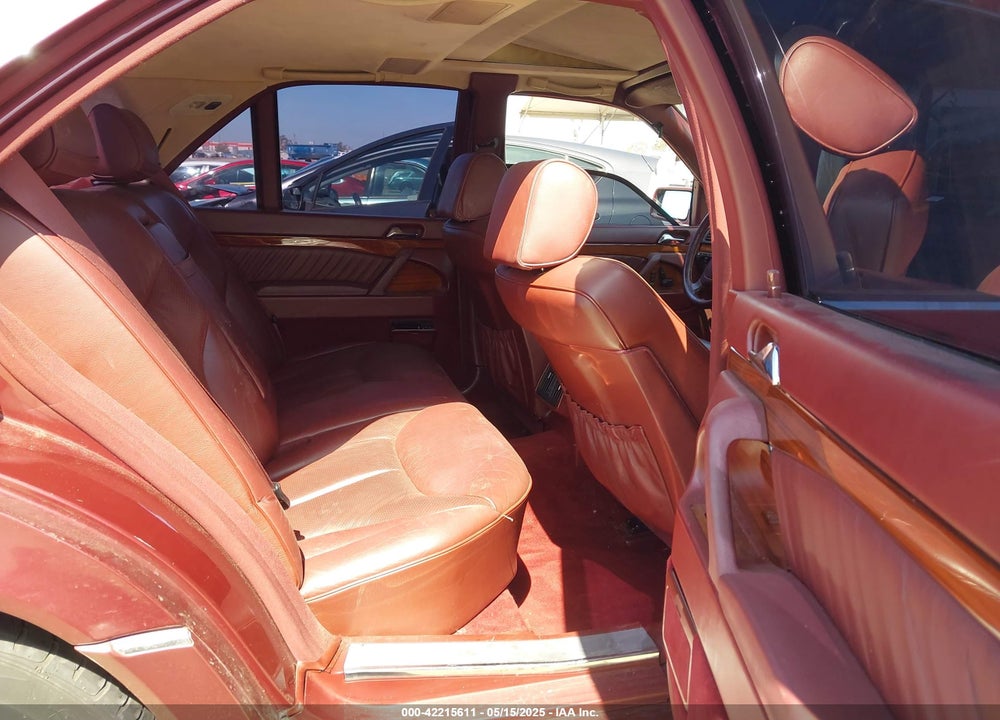 1992 MERCEDES-BENZ 400 VIN: WDBGA42E5NA061808