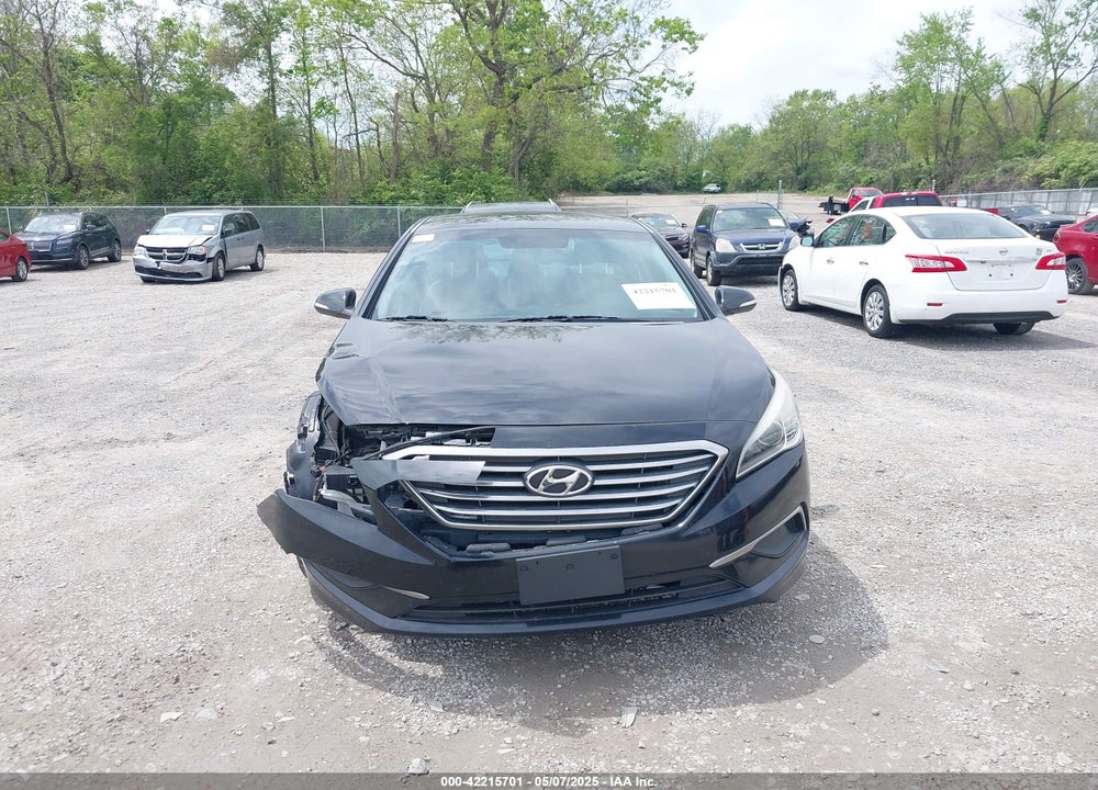 2015 HYUNDAI SONATA VIN: 5NPE34AF2FH099830