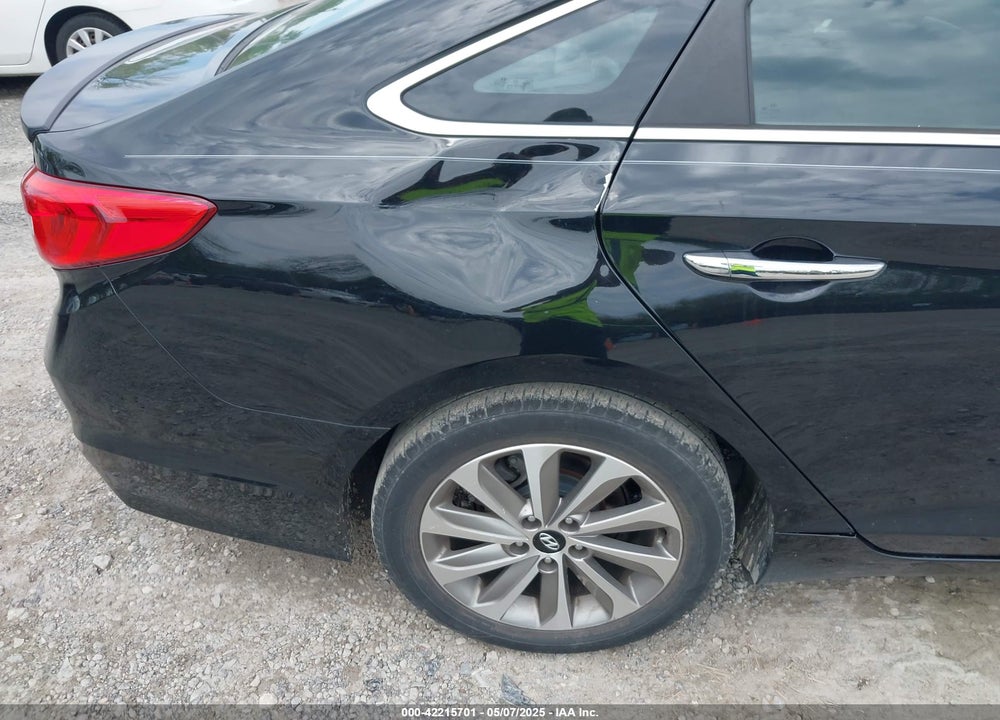 2015 HYUNDAI SONATA VIN: 5NPE34AF2FH099830