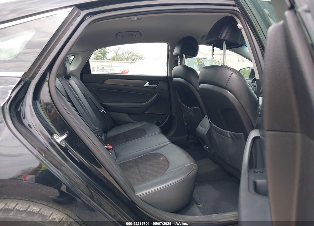 2015 HYUNDAI SONATA VIN: 5NPE34AF2FH099830