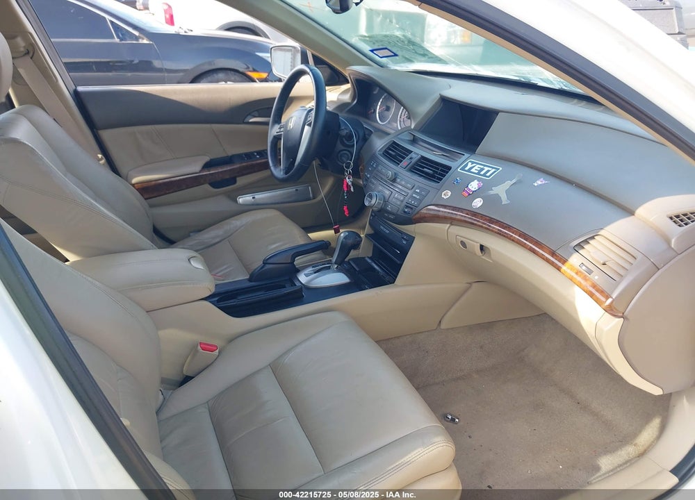 2010 HONDA ACCORD VIN: 1HGCP3F84AA031563