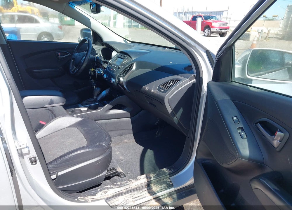 2014 HYUNDAI TUCSON SE VIN: KM8JU3AG7EU871429