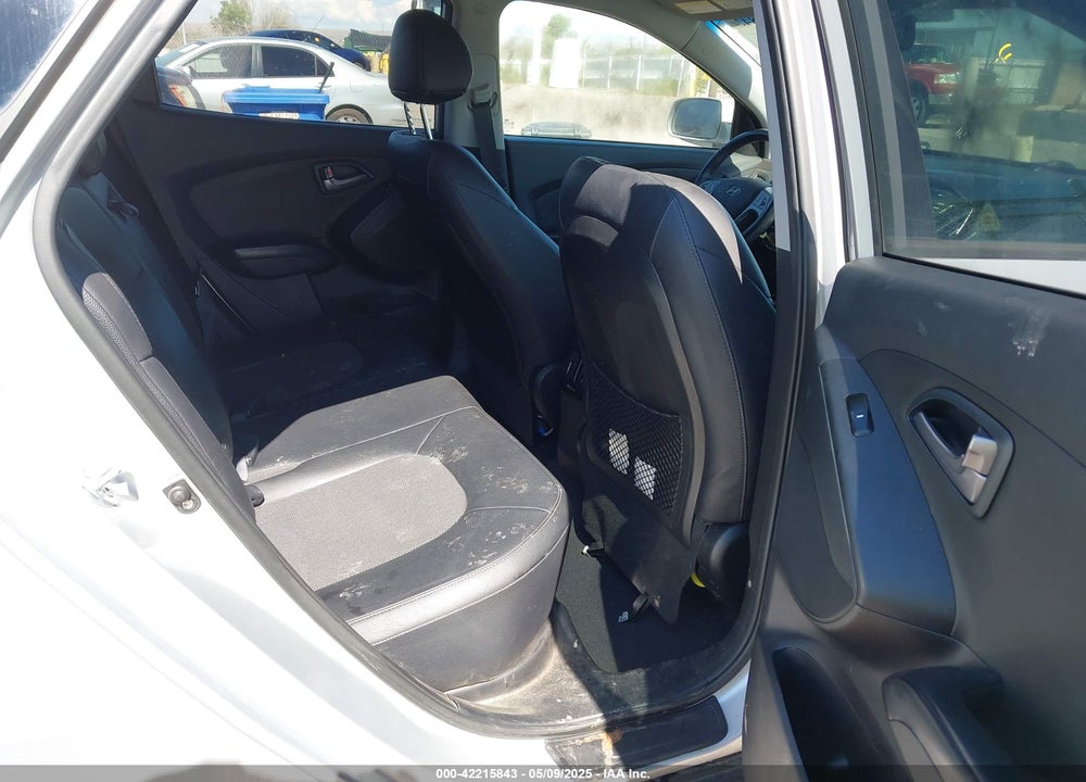 2014 HYUNDAI TUCSON SE VIN: KM8JU3AG7EU871429