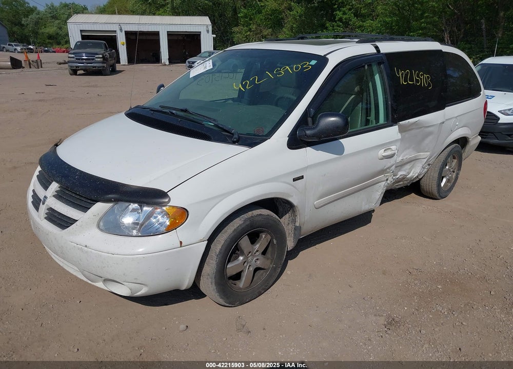 2005 DODGE GRAND CARAVAN SXT VIN: 2D4GP44L25R377919
