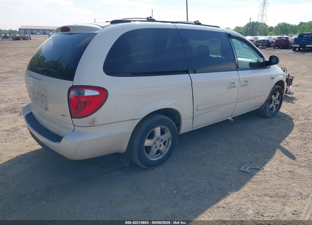 2005 DODGE GRAND CARAVAN SXT VIN: 2D4GP44L25R377919