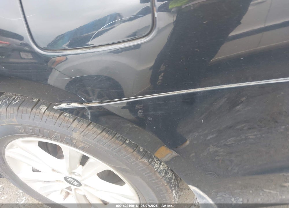 2011 HYUNDAI SONATA GLS VIN: 5NPEB4ACXBH172493