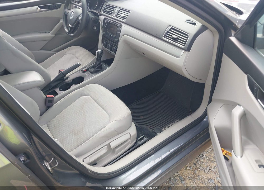 2017 VOLKSWAGEN PASSAT 1.8T S VIN: 1VWAT7A38HC043814