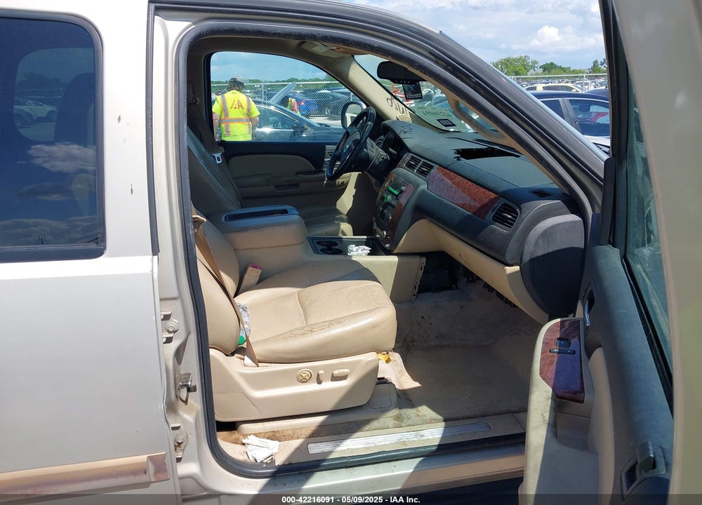 2007 CHEVROLET TAHOE LT VIN: 1GNFC13037R356376