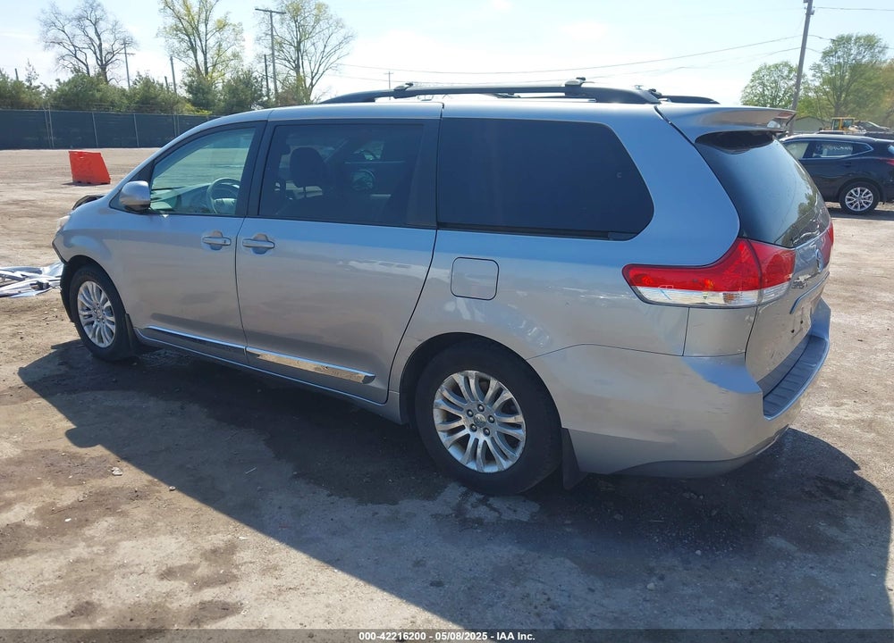 2011 TOYOTA SIENNA XLE V6 VIN: 5TDYK3DC0BS150354