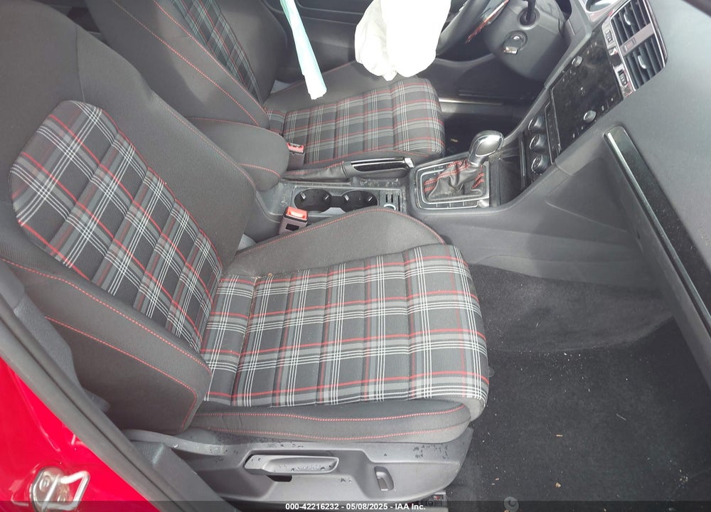2017 VOLKSWAGEN GTI VIN: 3VW4T7AU1HM076156