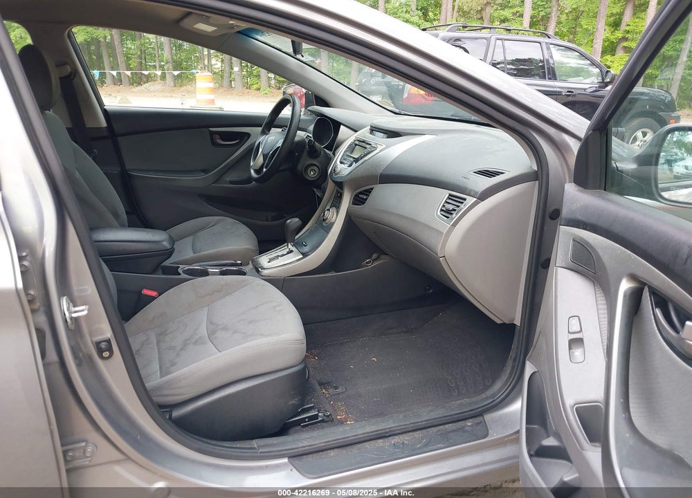 2012 HYUNDAI ELANTRA VIN: KMHDH4AE9CU198677