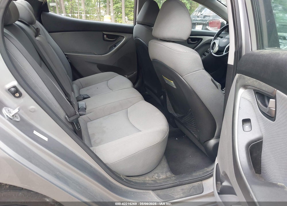 2012 HYUNDAI ELANTRA VIN: KMHDH4AE9CU198677