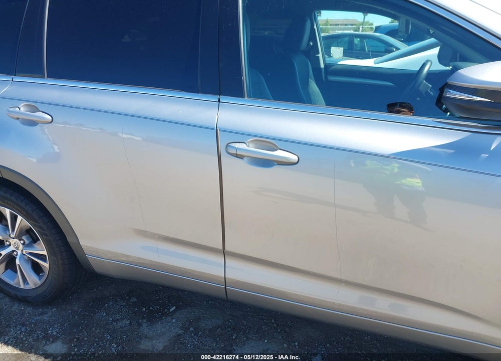 2015 TOYOTA HIGHLANDER VIN: 5TDBKRFH3FS199832