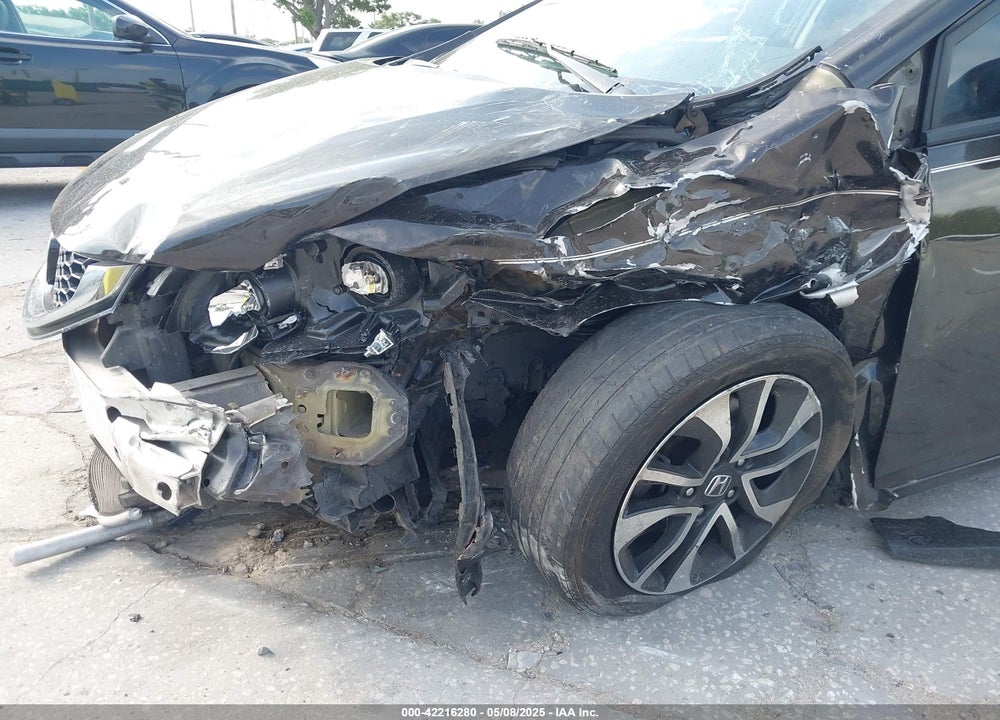 2014 HONDA CIVIC VIN: 2HGFB2F81EH555640