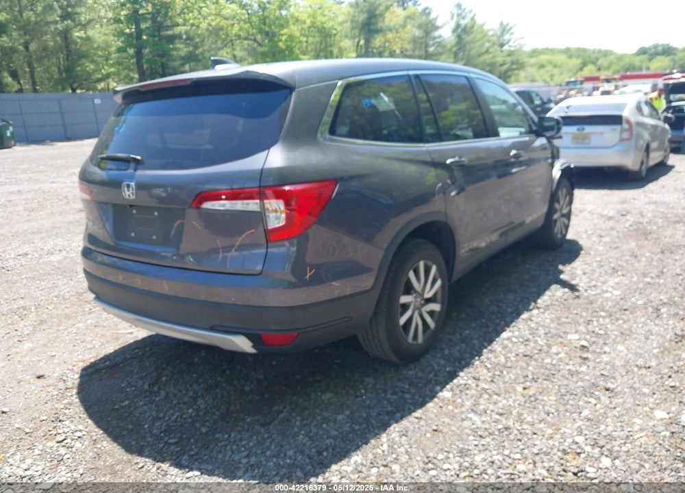 2021 HONDA PILOT 2WD EX VIN: 5FNYF5H35MB013590