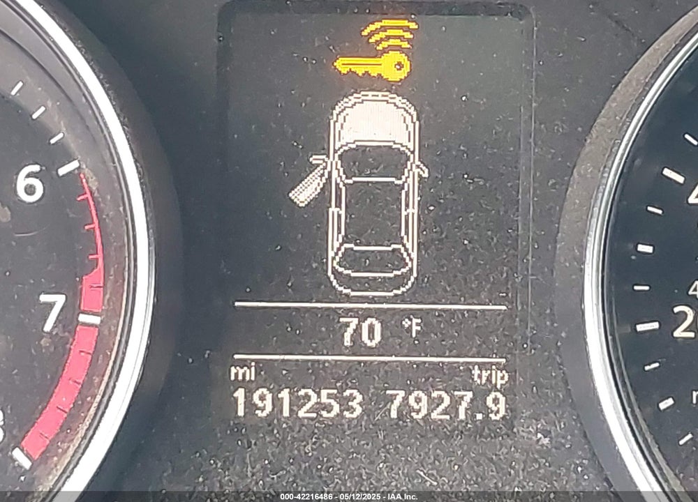 2017 VOLKSWAGEN JETTA VIN: 3VWDB7AJ6HM215805