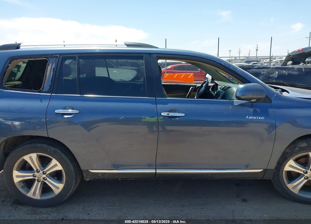 2011 TOYOTA HIGHLANDER LIMITED V6 VIN: 5TDYK3EH4BS024069